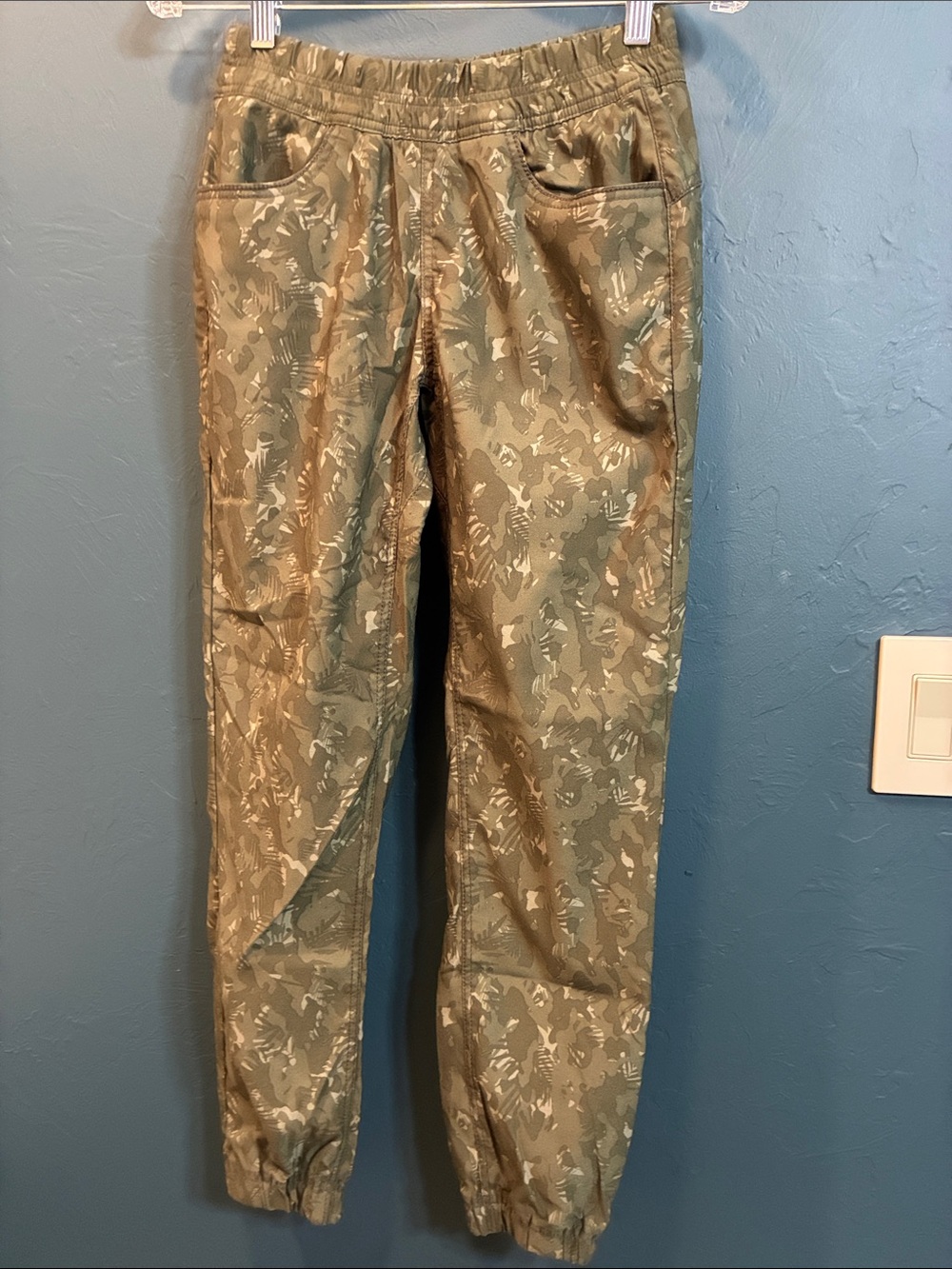 Prana Halle E-Waist Jogger II - Picture 2 of 6
